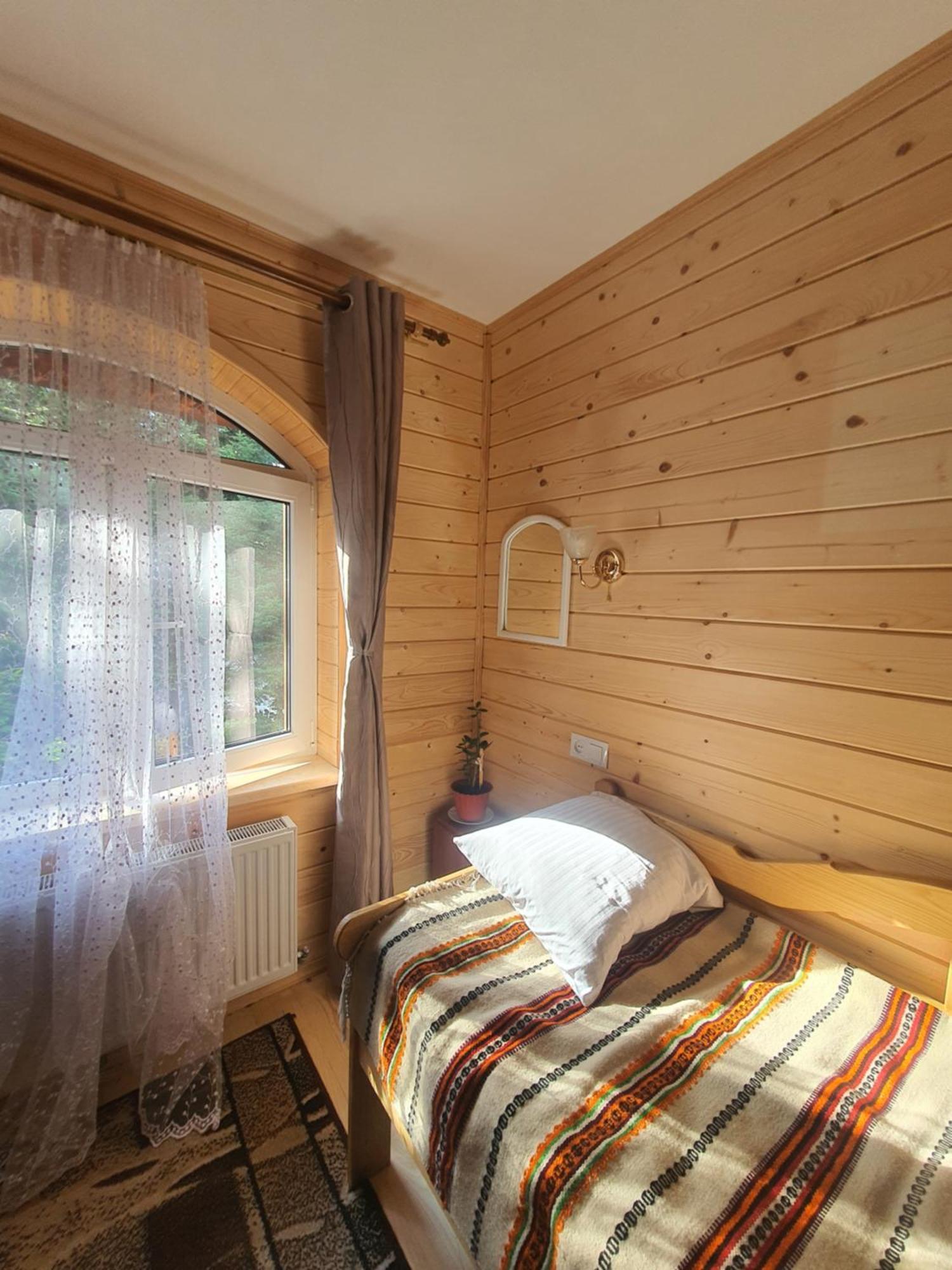Садиба Nad Prutom ヤレムチャ エクステリア 写真